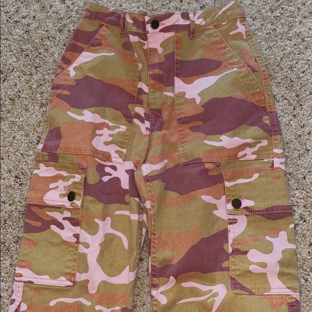 High rise pink camo pants